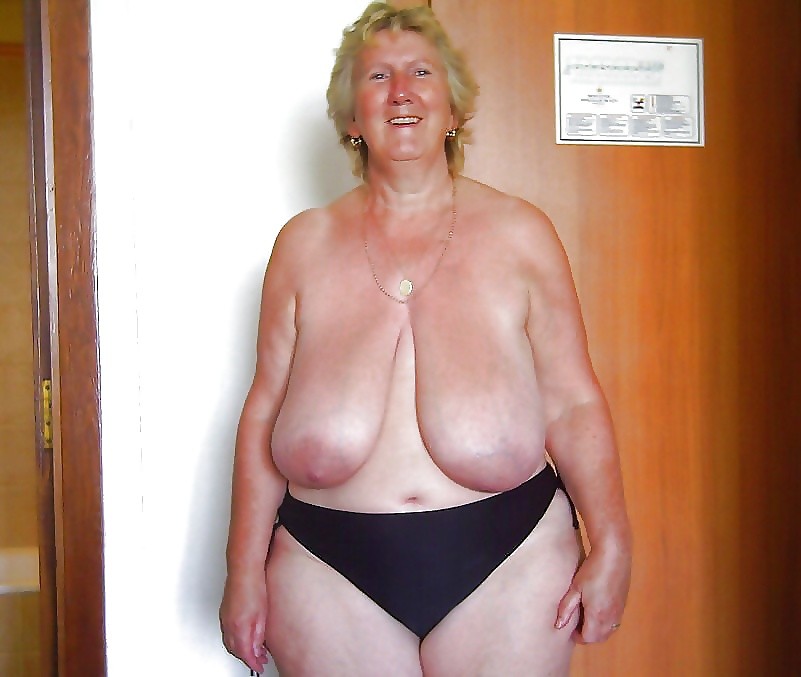 Older Ladies Posing Nude